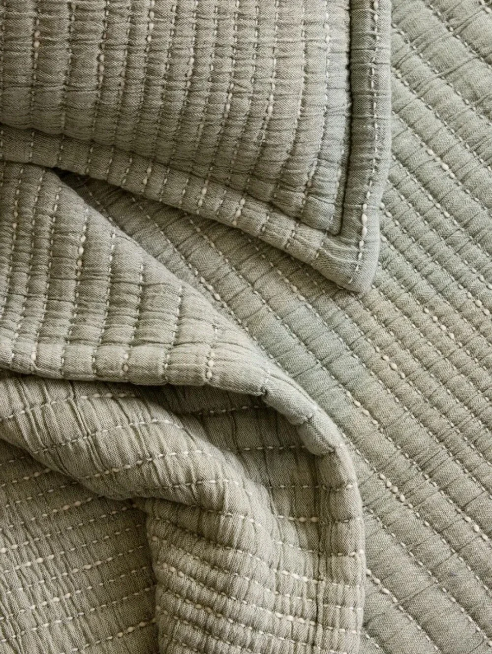 NWOT Quince Organic Cotton Channel Stitch King Coverlet Set - Sage Green